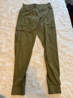 Vitality green joggers